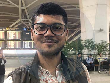 Indian Students Airport Pic 2 Eklavya Overseas