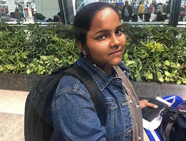 Indian Students Airport Pic 4 Eklavya Overseas